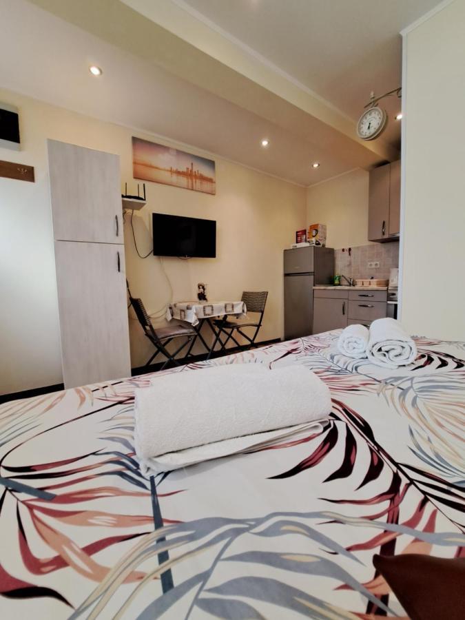 Studio Apartment Nina Novigrad Istria Exterior foto