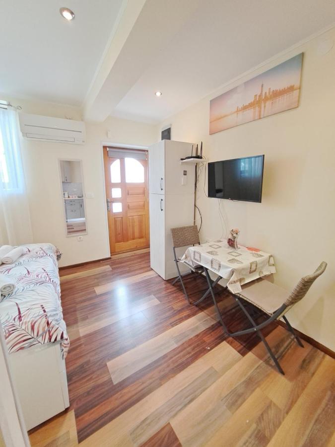 Studio Apartment Nina Novigrad Istria Exterior foto