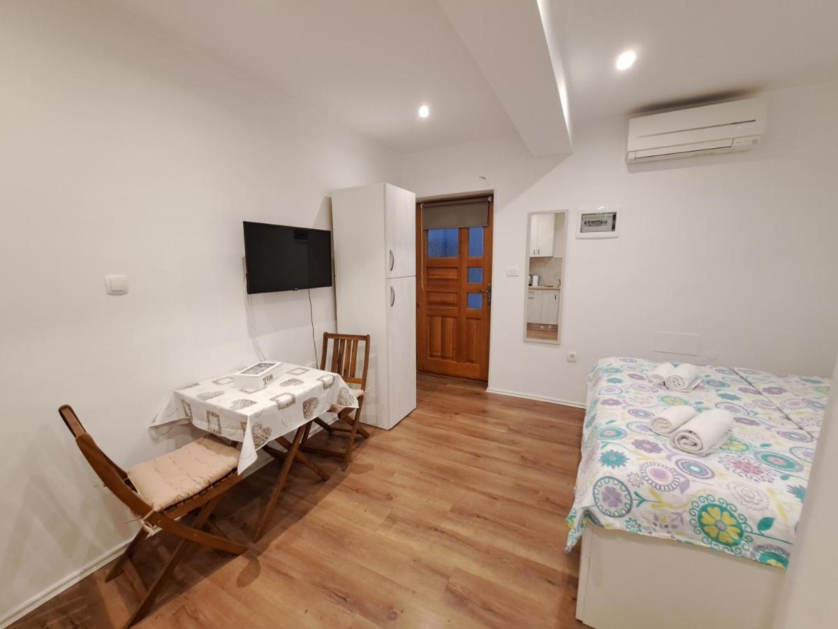 Studio Apartment Nina Novigrad Istria Exterior foto
