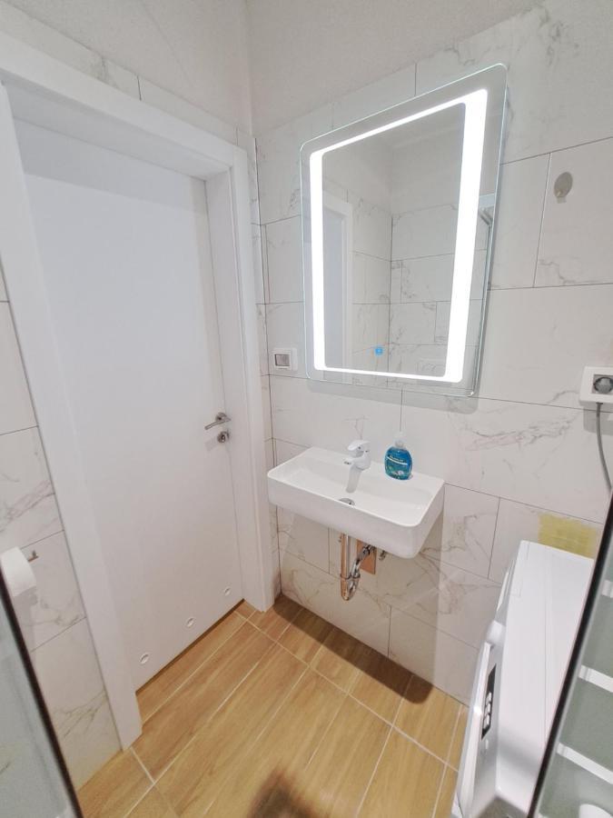 Studio Apartment Nina Novigrad Istria Exterior foto