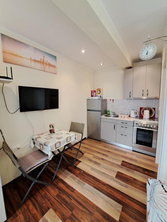 Studio Apartment Nina Novigrad Istria Exterior foto