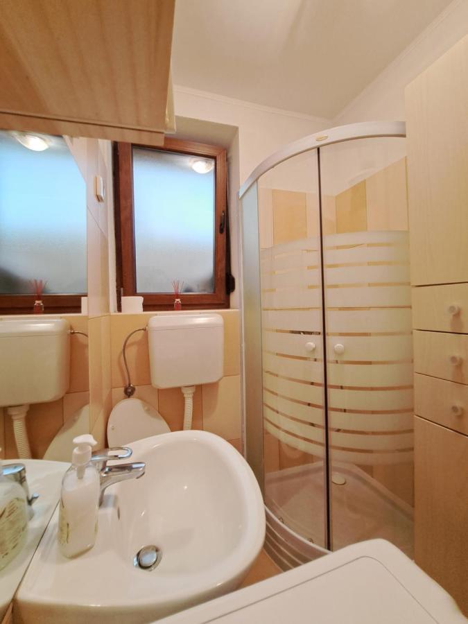 Studio Apartment Nina Novigrad Istria Exterior foto